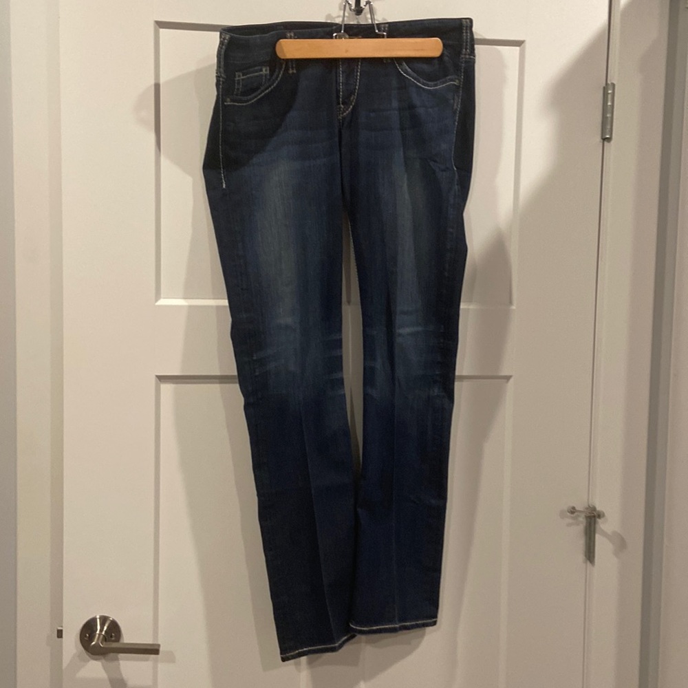 Silver Jeans Berkley 32X 32 great condition, plenty of years left in these jeans